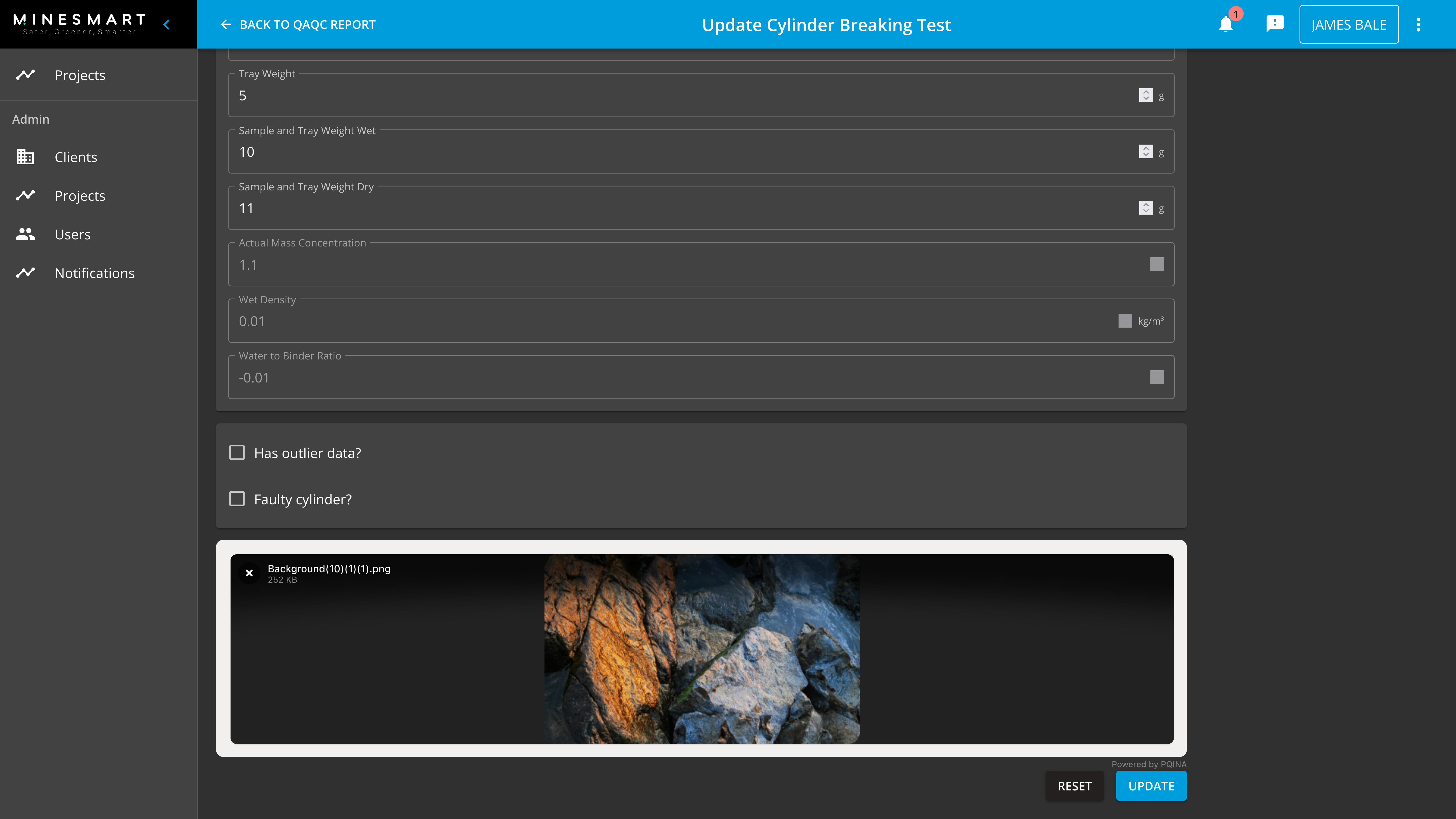 Wear monitoring screen